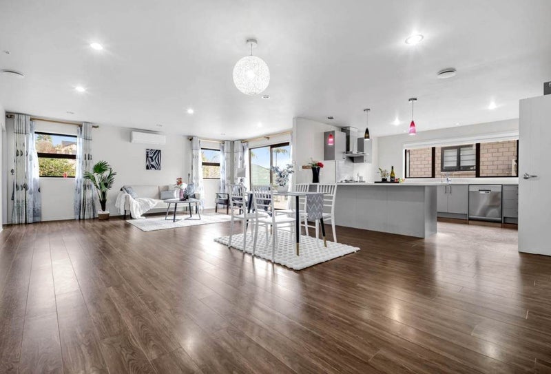 22 Bartells Drive, Goodwood Heights, Auckland - Carousel 1