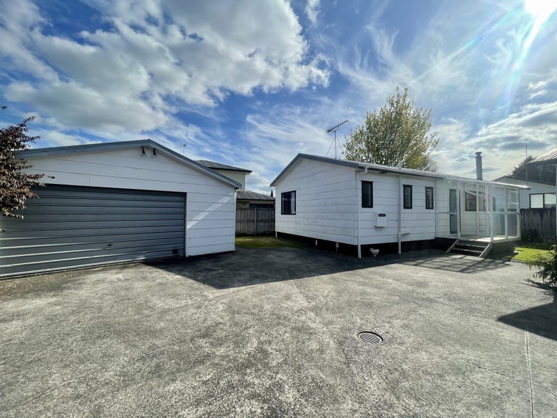 26B Brocas Avenue, Hillcrest, Hamilton - Carousel 1