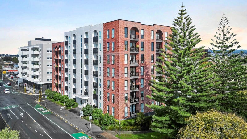 413/1817A Great North Road, Avondale, Auckland - Carousel 1