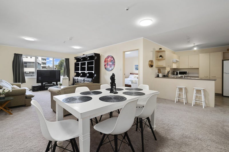 7/1 Akiraho Street, Mount Eden, Auckland - Carousel 2