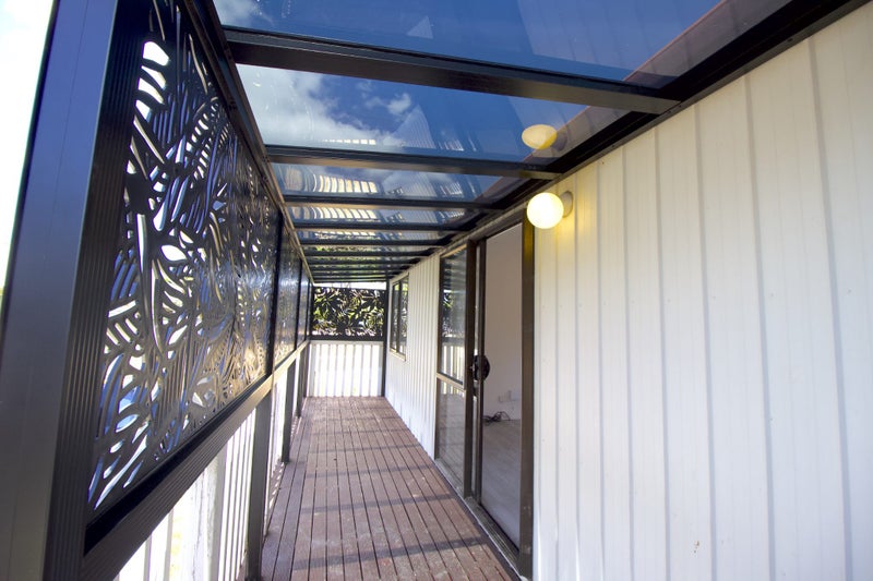 5A Shamrock Lane, Te Atatu Peninsula, Auckland - Carousel 2