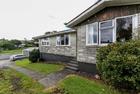 65A Endeavour Street, Marfell, New Plymouth - Carousel 19