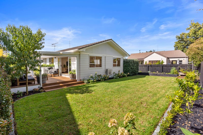 37 Howard Hunter Avenue, Saint Johns, Auckland - Carousel 1