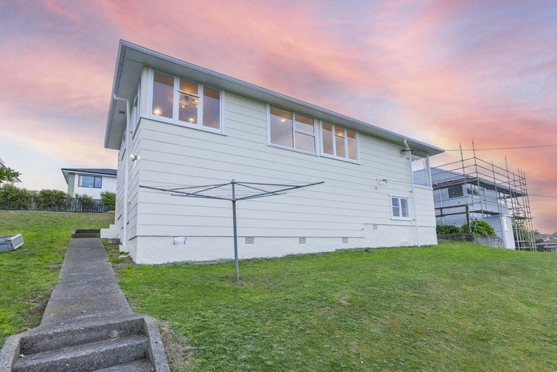 6 Piko Street, Titahi Bay, Porirua - Carousel 17