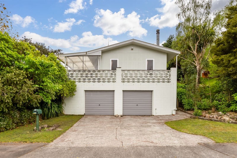 3 Gillespies Road, Birchville, Upper Hutt - Carousel 23