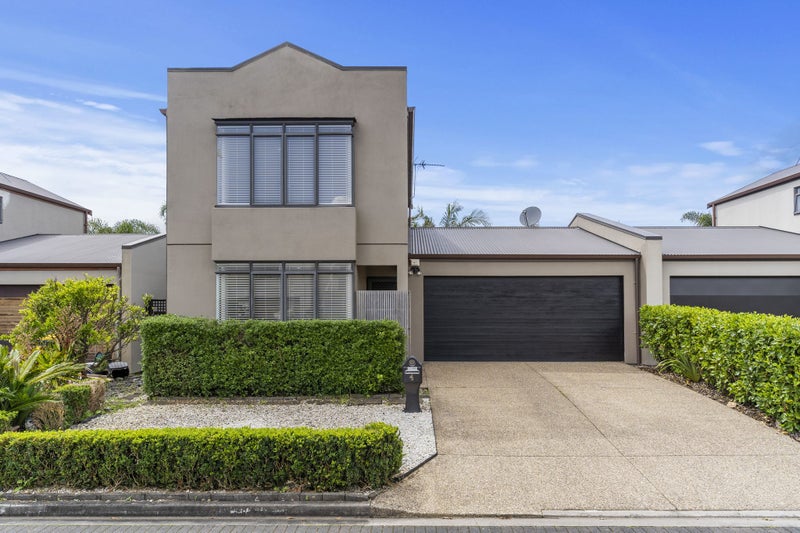 4 Siena Place, Te Atatu Peninsula, Auckland - Carousel 1
