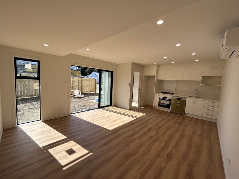 6D Grays Road, Plimmerton, Porirua - Carousel 2