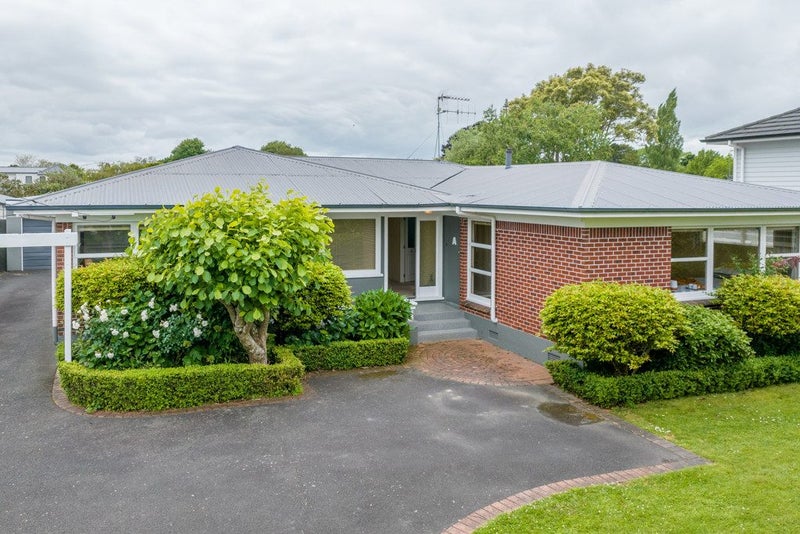 5 Tudor Crescent, Chedworth, Hamilton - Carousel 1