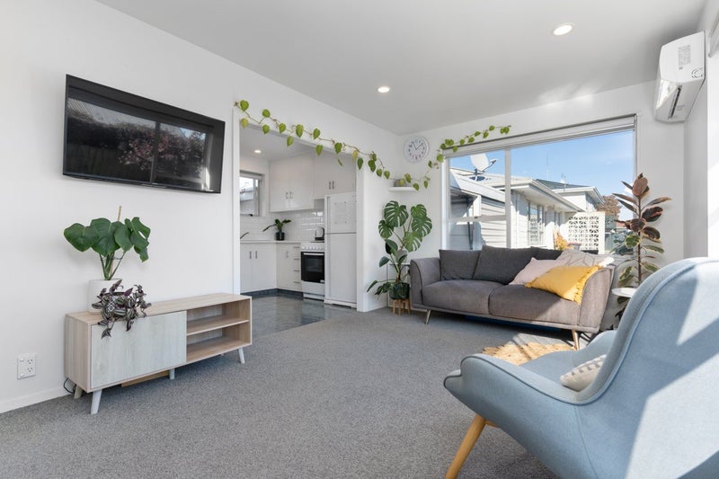 4/35 Neill Street, Hornby, Christchurch - Carousel 1