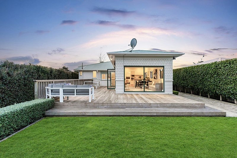 28 Fergusson Avenue, Sandringham, Auckland - Carousel 2