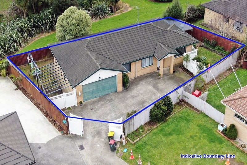 17 Glenveagh Park Drive, Weymouth, Auckland - Carousel 1