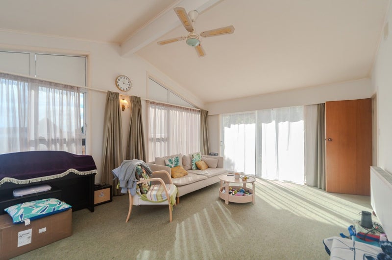 6 Dallas Court, Miramar, Wellington - Carousel 2