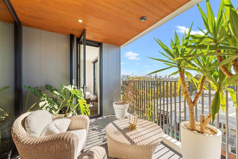 403/8 Central Road, Kingsland, Auckland - Carousel 1