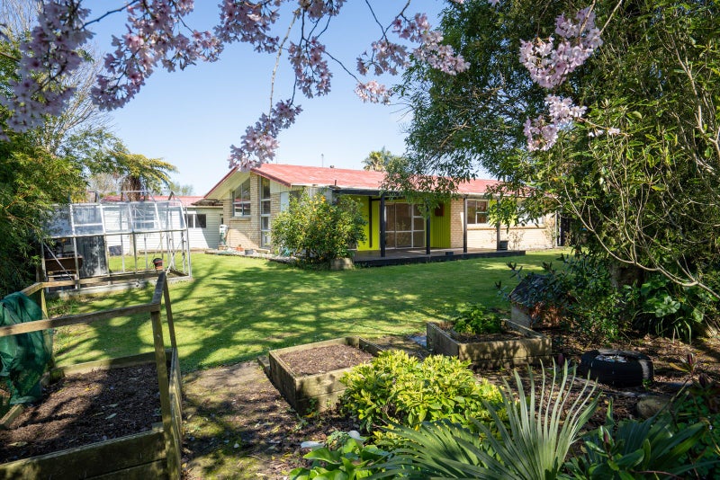 5 Blairgowrie Place, Leamington, Cambridge - Carousel 1