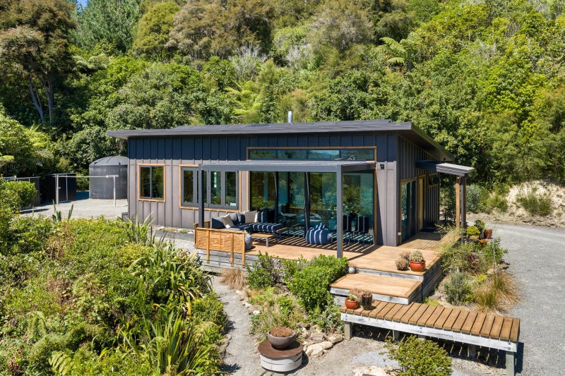 67 Korimako Rise, Havelock, Picton - Carousel 2