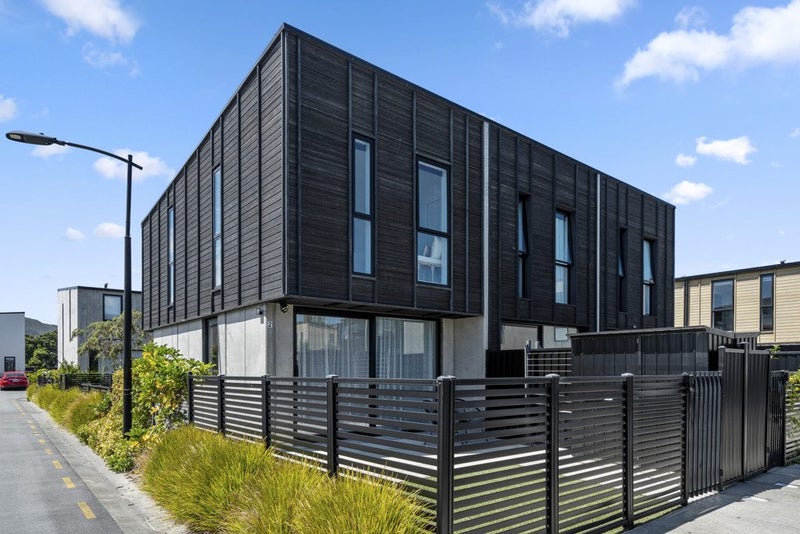 2 Te Ara O Paetutu, Petone, Lower Hutt - Carousel 1