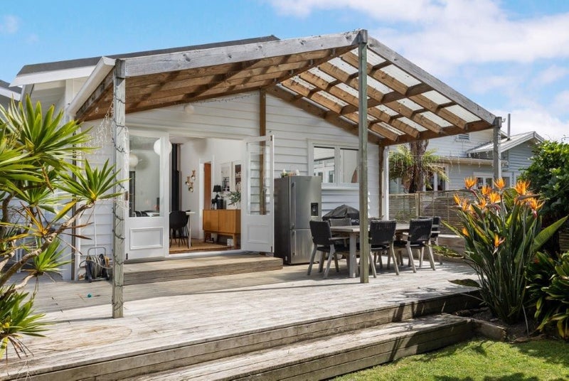 13 Chester Avenue, Westmere, Auckland - Carousel 2