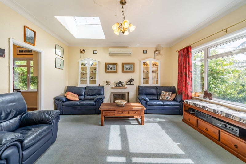 35 Nottingham Street, Karori, Wellington - Carousel 2