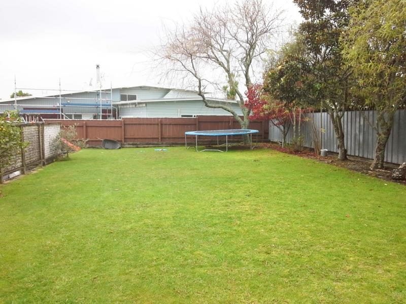 18 Budleigh Street, Frankleigh Park, New Plymouth - Carousel 8