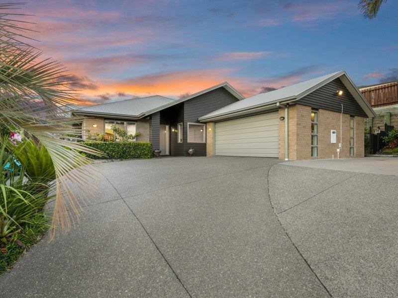 37 Falcon Drive, Welcome Bay, Tauranga - Carousel 1