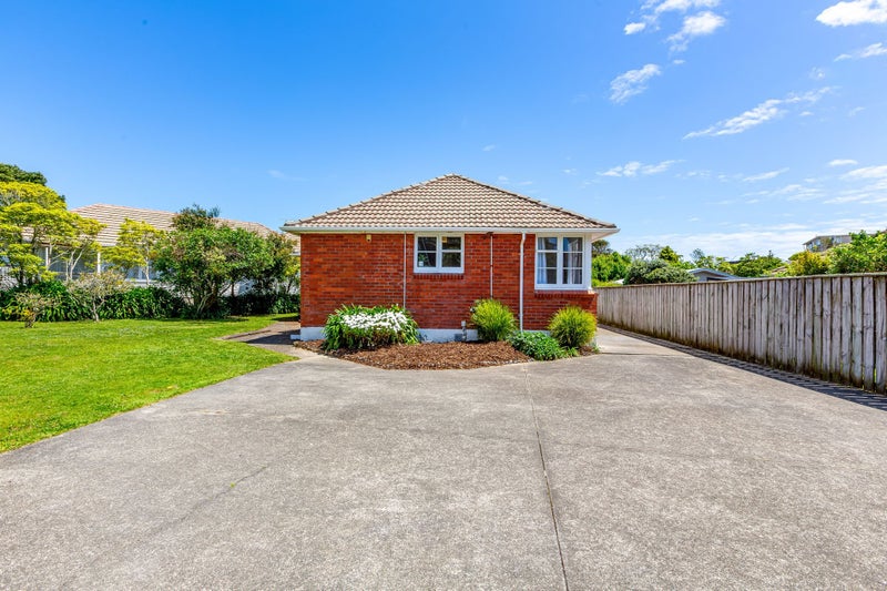 113 Mungavin Avenue, Ranui, Porirua - Carousel 23