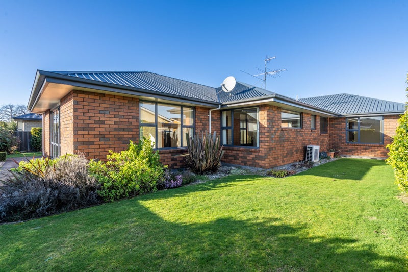 12B Traford Street, Gore, Gore - Carousel 1