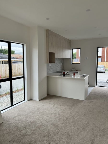 1 Aumarire Lane, Favona, Auckland - Carousel 2