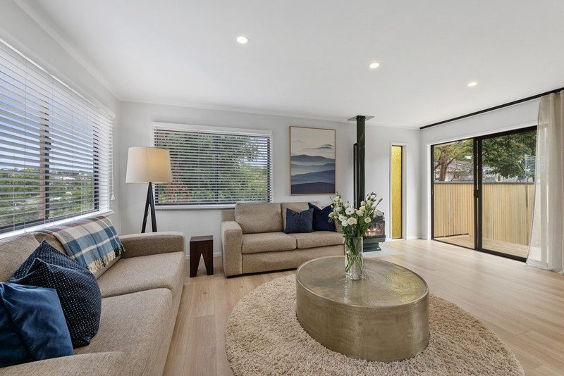 8 Oldham Place, Browns Bay, Auckland - Carousel 2