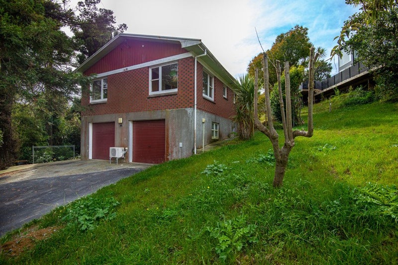 7A Kowhai Street, Tawa, Wellington - Carousel 1