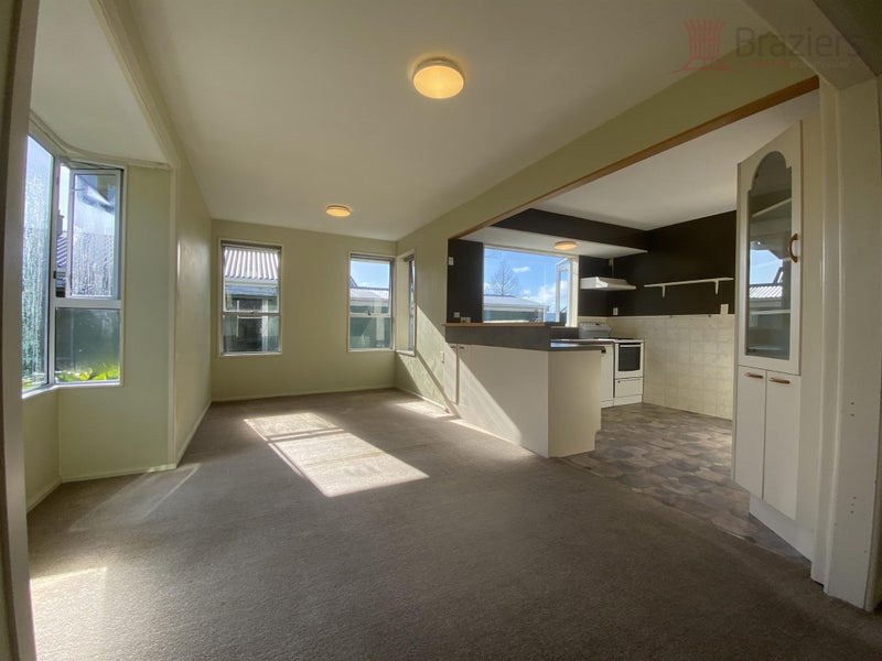 82 Warren Crescent, Hillmorton, Christchurch - Carousel 1