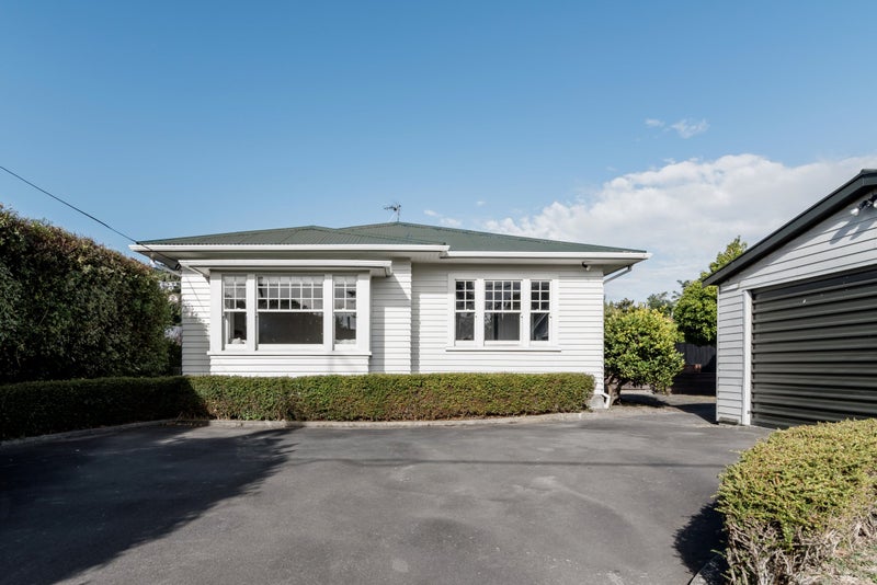 17 Wilsons Road South, Saint Martins, Christchurch - Carousel 1