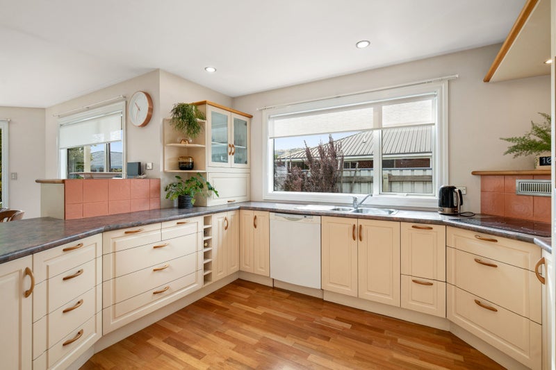 5 Melmore Terrace, Cromwell, Cromwell - Carousel 2