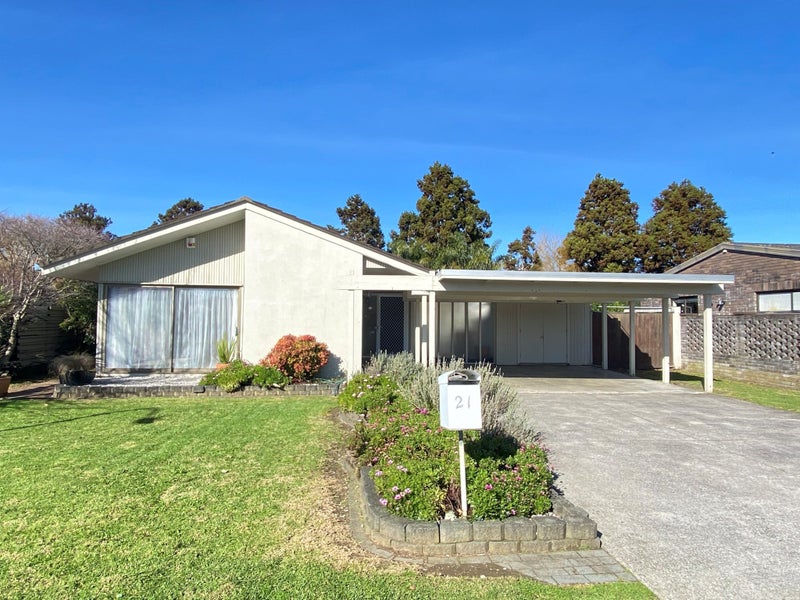 21 Vivian Wilson Drive, Eastern Beach, Auckland - Carousel 1