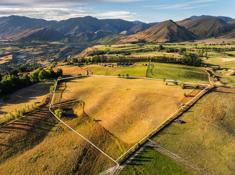 317 Crown Range Road, Arrow Junction, Queenstown - Carousel 2