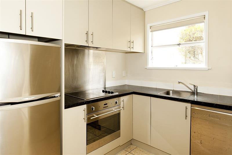 8E Crescent Road, Parnell, Auckland - Carousel 2