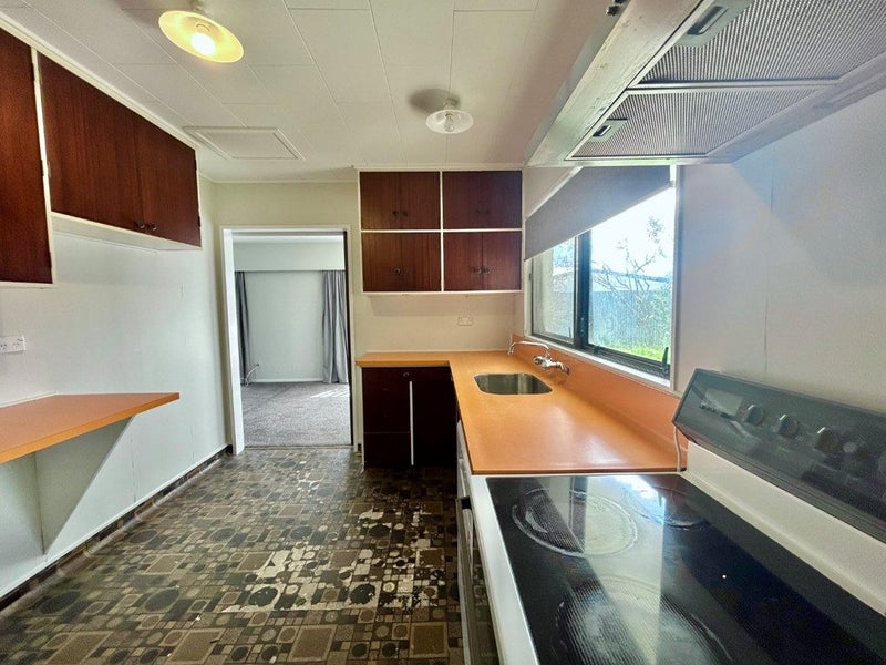 8 Moray Place, Tamatea, Napier - Carousel 2