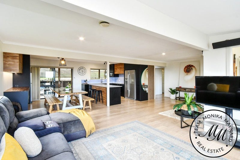 26 Goodwood Drive, Goodwood Heights, Auckland - Carousel 1
