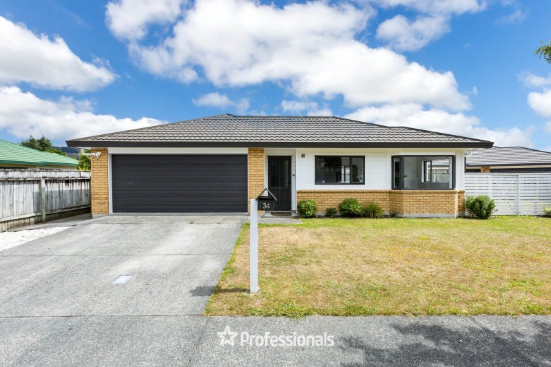 34 Talbot Grove, Trentham, Upper Hutt - Carousel 1