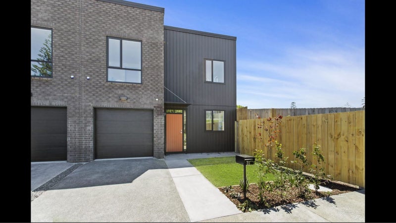 2D Delemere Place, Glen Innes, Auckland - Carousel 1