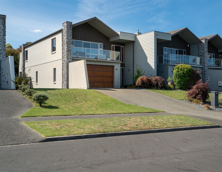 32 The Circle, Nukuhau, Taupo - Carousel 1