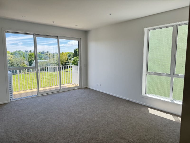 208/9D Jordan Avenue, Onehunga, Auckland - Carousel 2