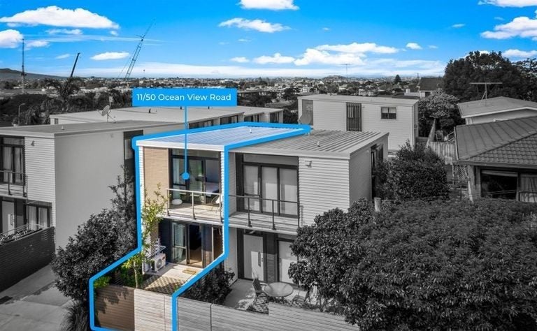 11/50 Ocean View Road, Northcote, Auckland - Carousel 12