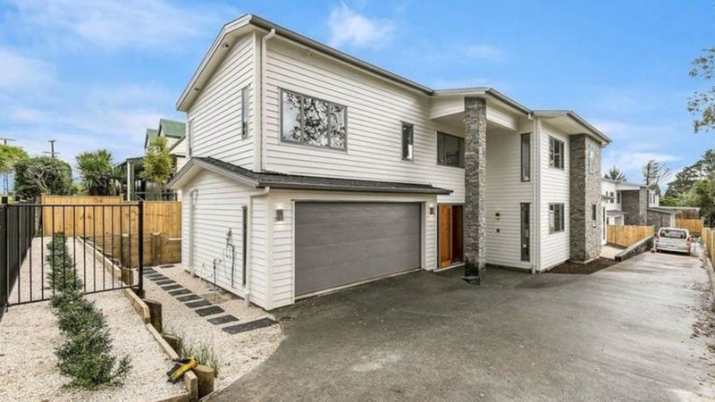 45 Puketea Street, Blockhouse Bay, Auckland - Carousel 1