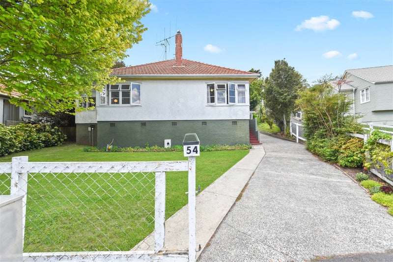 54 Plunket Terrace, Hamilton East, Hamilton - Carousel 2