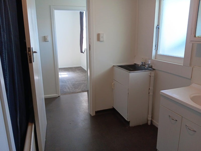 204 Gallien Street, Saint Leonards, Hastings - Carousel 13