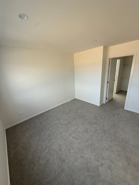 24 Maanihi Drive, Rototuna North, Hamilton - Carousel 12