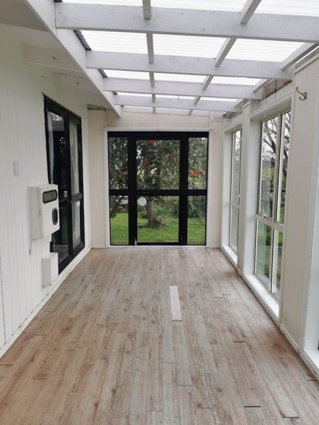 95 Walmer Road, Point Chevalier, Auckland - Carousel 4