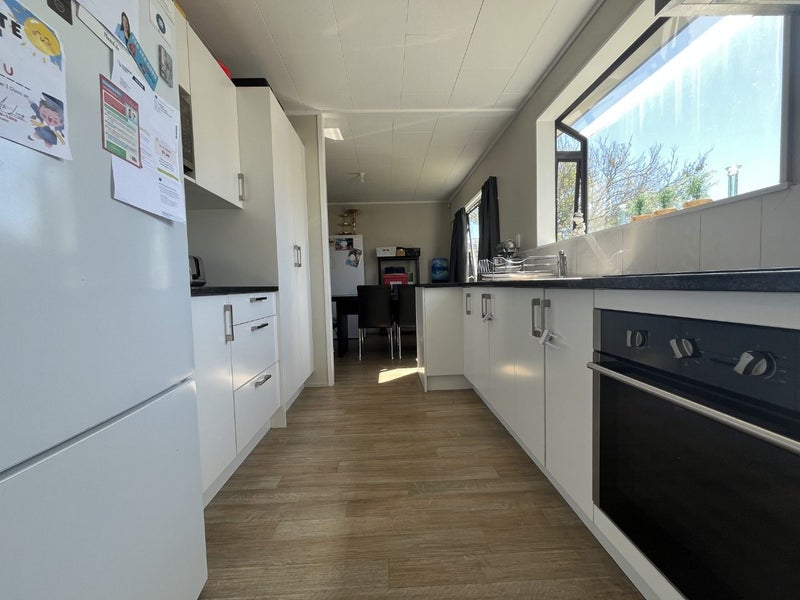 17 Bernina Place, Weymouth, Auckland - Carousel 2