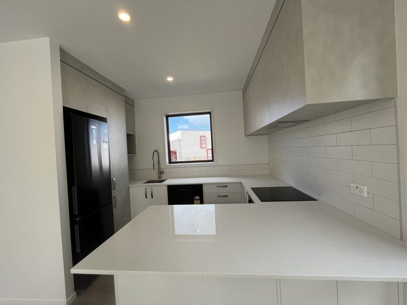 10 Maea Lane, Mount Roskill, Auckland - Carousel 2