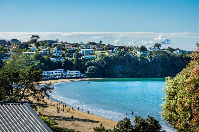 2/30 Beechwood Road, Rothesay Bay, Auckland - Carousel 1